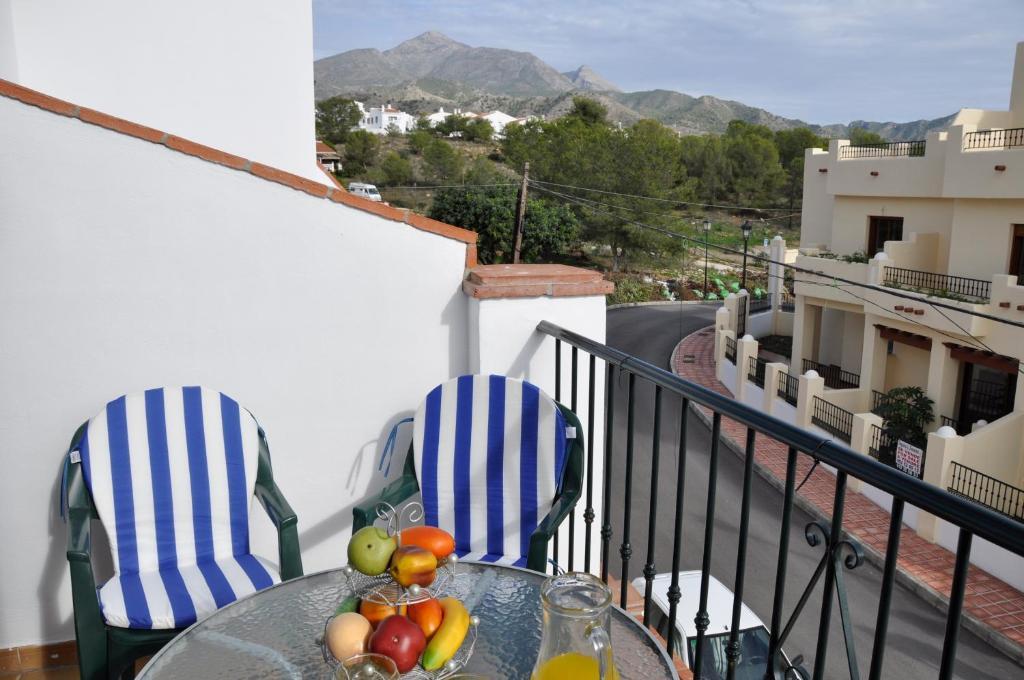 Nerja Paradise Rentals - Chimenea Apts Room photo