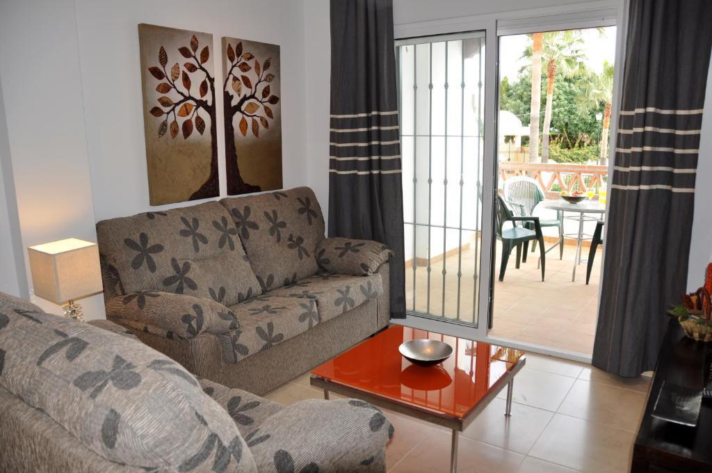 Nerja Paradise Rentals - Chimenea Apts Room photo