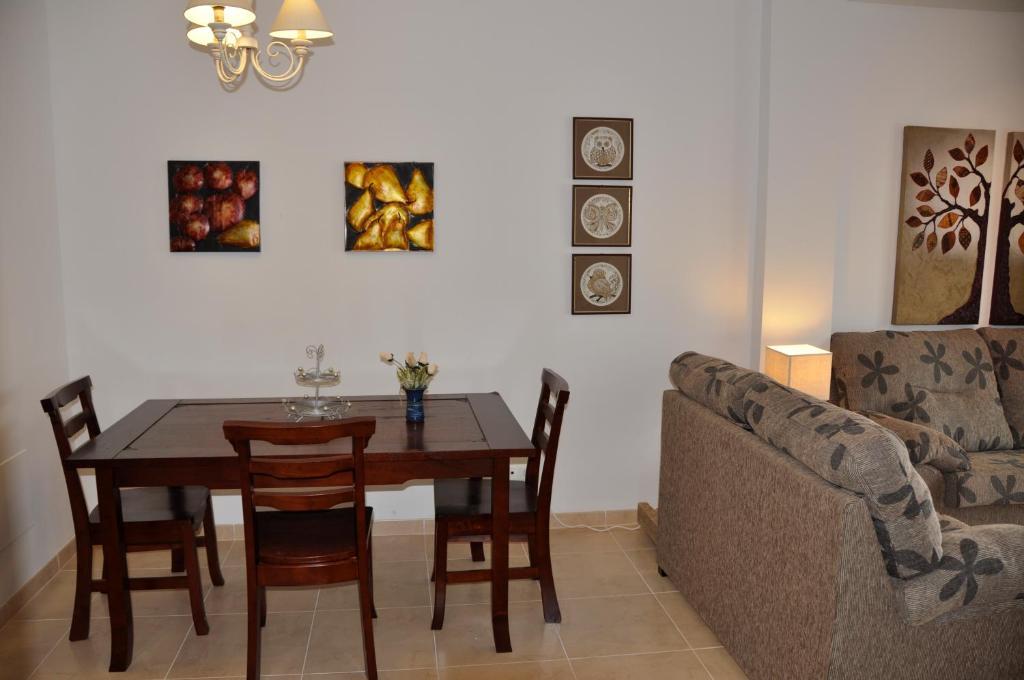 Nerja Paradise Rentals - Chimenea Apts Room photo