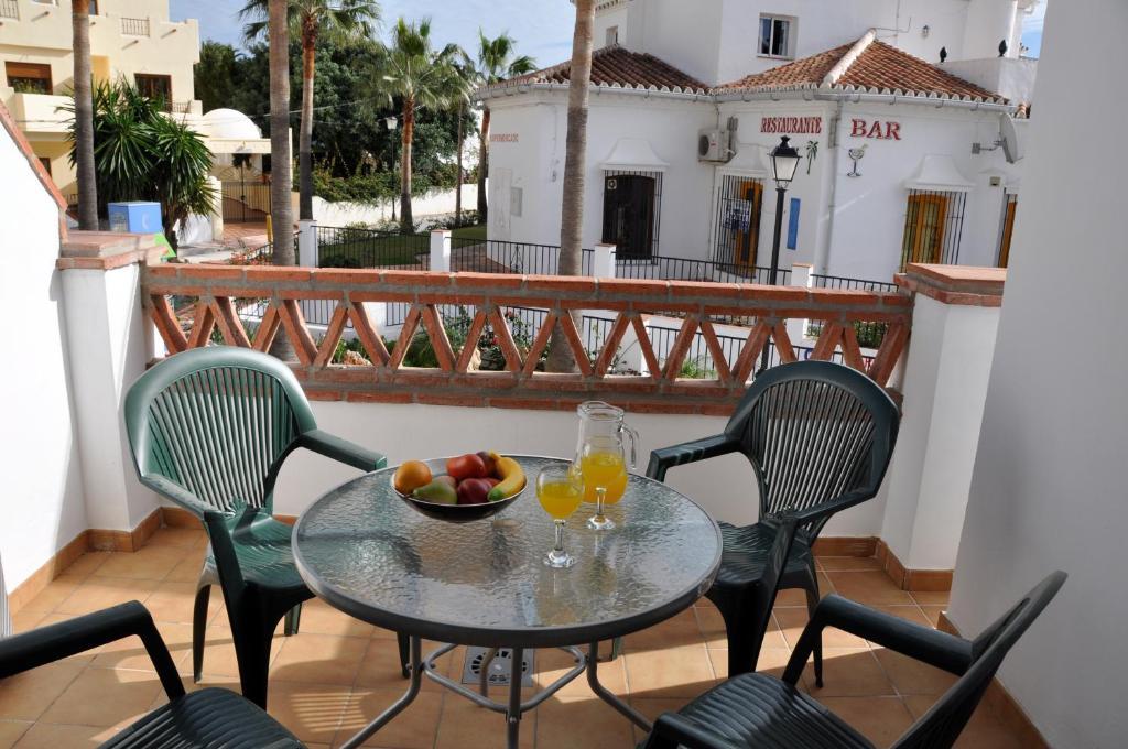 Nerja Paradise Rentals - Chimenea Apts Room photo